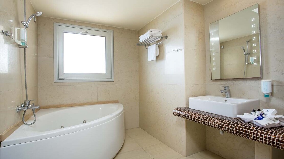 Pegasos Deluxe Beach Hotel